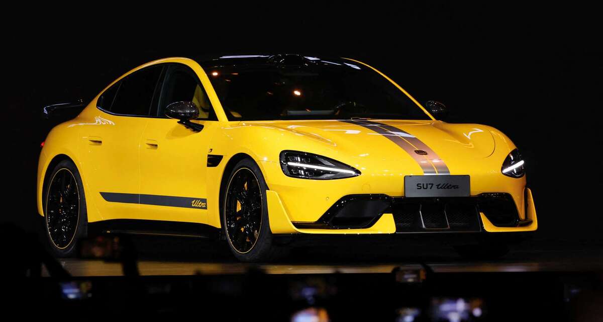 Descubra a polêmica do Xiaomi SU7 Ultra, o carro elétrico que quebrou recordes em Nürburgring e levantou dúvidas sobre sua legitimidade.