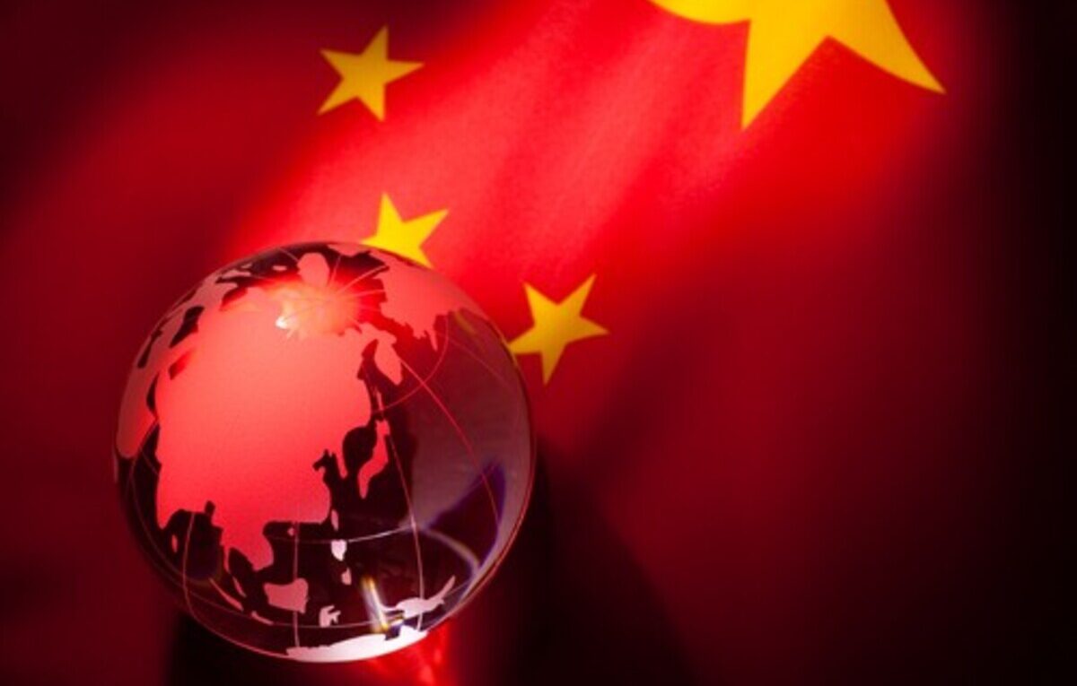 Descubra o poder do Huawei Ascend 910D, o chip que está no centro da revolução tecnológica de 2025. Explore suas capacidades, impacto no mercado e o que ele significa para o futuro da tecnologia.