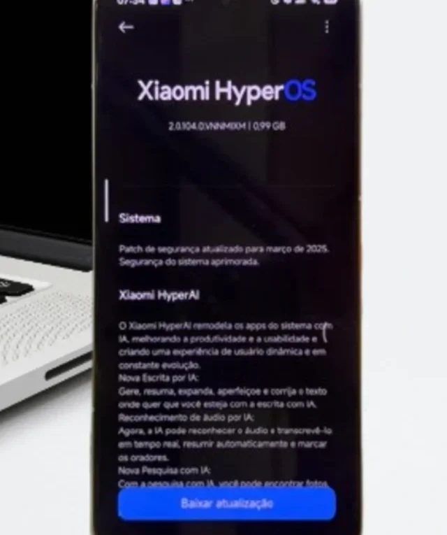 Tela de celular Xiaomi exibindo atualização HyperOS 2.0.104.0 com Patch de Segurança de Março de 2025 e recursos HyperAI.