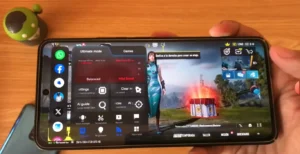 Celular com o menu flutuante do Game Turbo Atualizado sobreposto a um jogo de tiro em primeira pessoa.