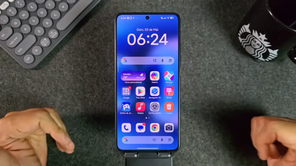 O novo widget da HyperOS 3.1 chegou quieto. Sem anúncio bombástico, sem notificação, sem destaque nenhum. A Xiaomi simplesmente colocou ali e foi embora. E sabe quantas pessoas estão sabendo disso? Pouquíssimas. Eu sei porque passei horas vasculhando fóruns, grupos e comentários — e praticamente ninguém estava falando sobre isso. Então resolvi trazer tudo aqui, do zero, com calma, sem complicar.